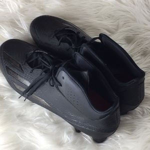 Men’s Adidas sz16 cleats blk